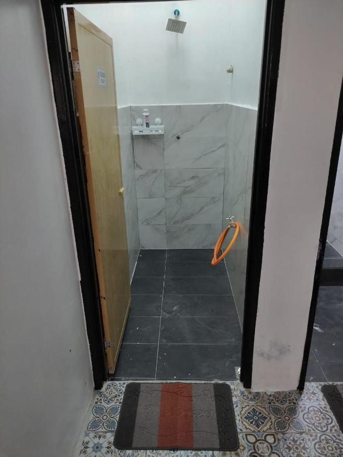 Homestay Embah Ros & Embah Lek Hutan Melintang Exterior foto